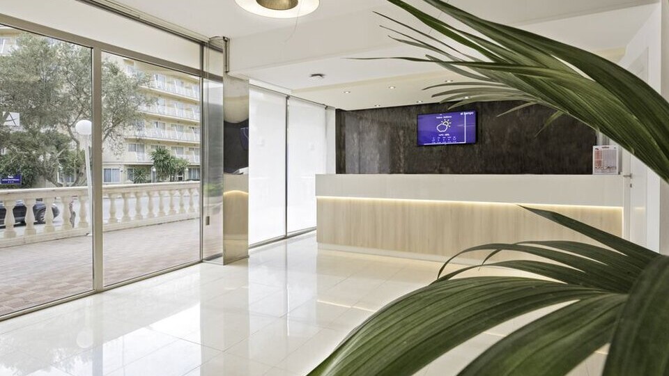 Azuline Hotel Bahamas & Bahamas II